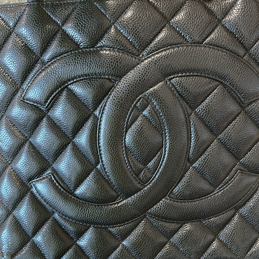 Chanel Medallion Tote Bag - Picture 14 of 17